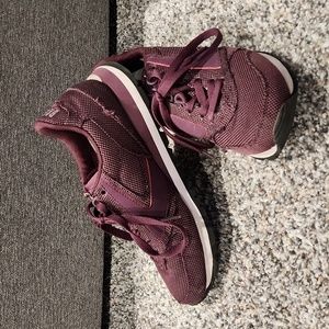 Brooks Retro shoe -maroon